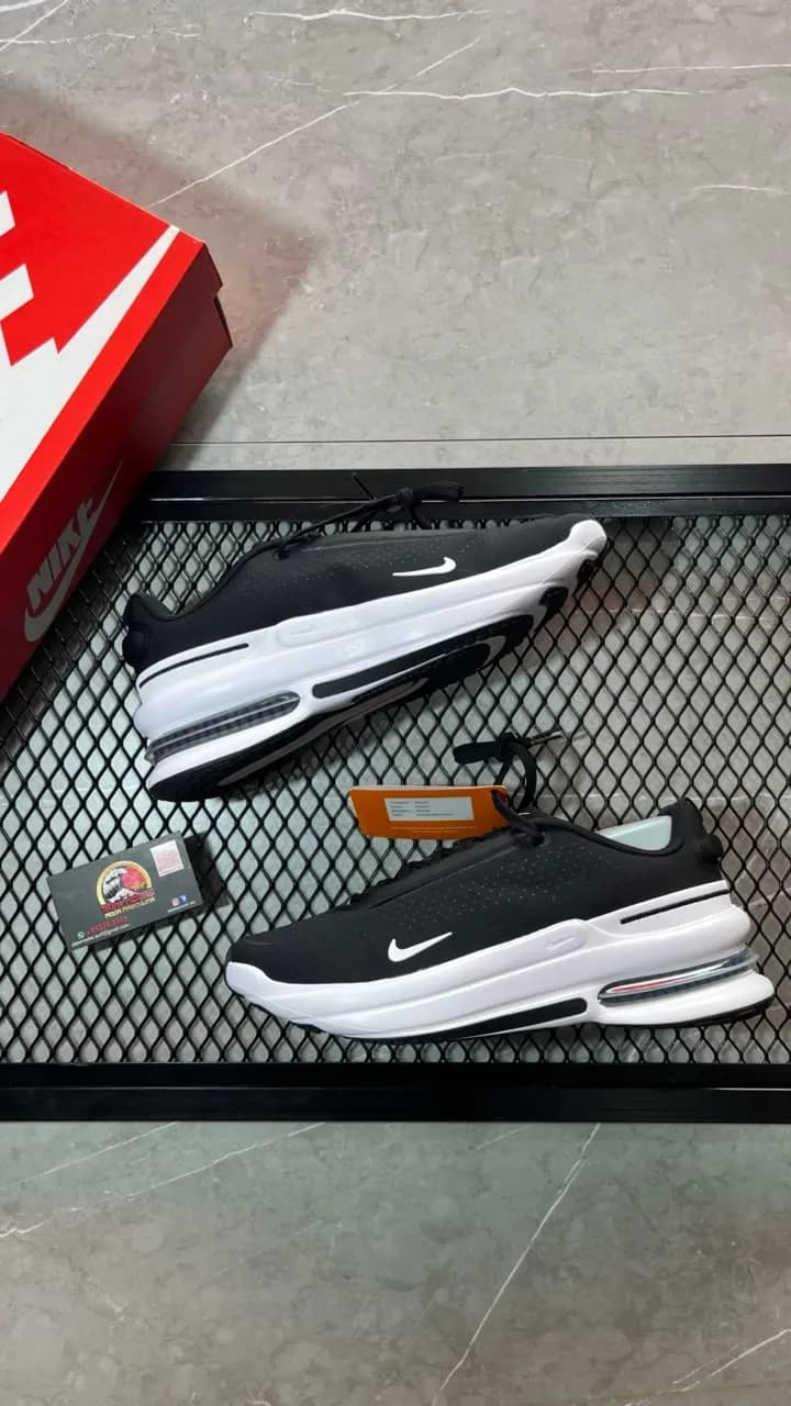 Nike Air Zoom Upturn SC preto e branco
